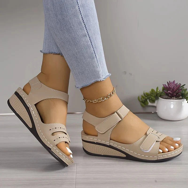 Offene Zehensandalen