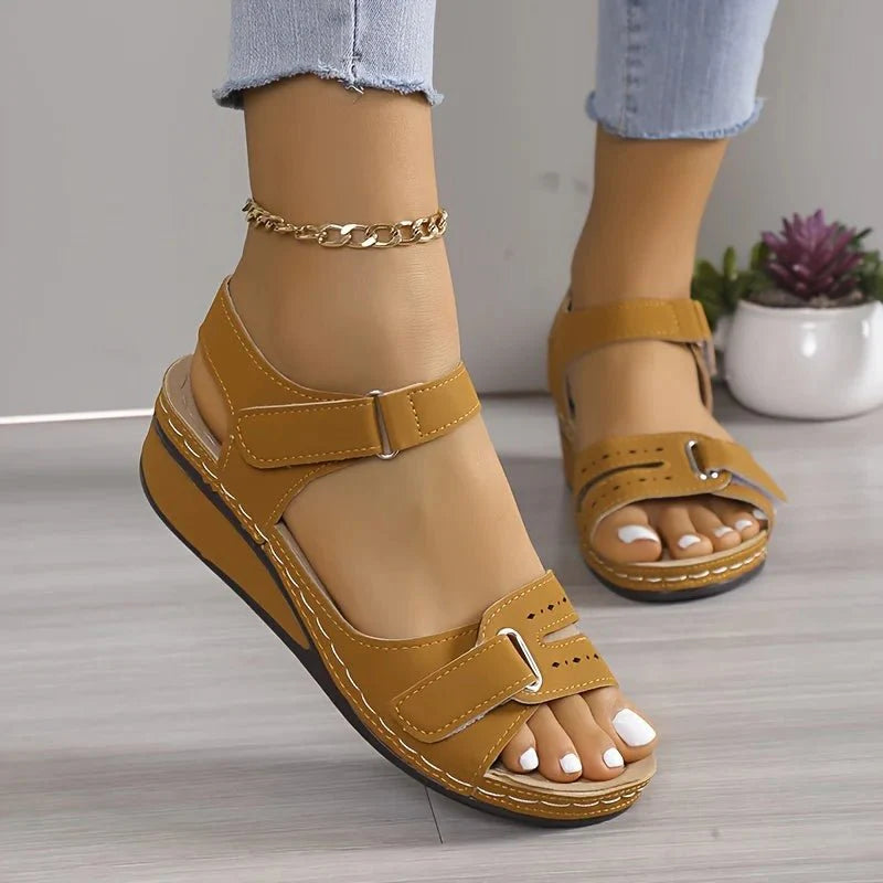 Offene Zehensandalen